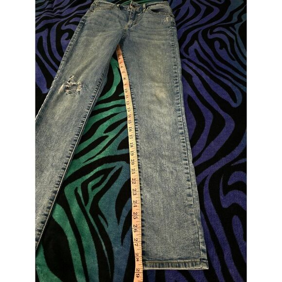 EUC Women's Levis 721 High-Rise Distressed Skinny Jeans Size 30 - Picture 8 of 8